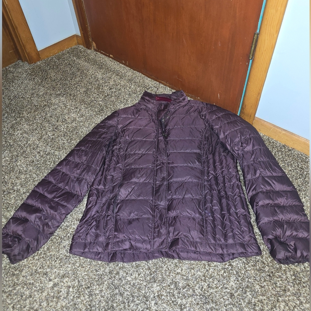 32 ° HEAT Women's CRIMSON colored NWOT Puffer Jacket